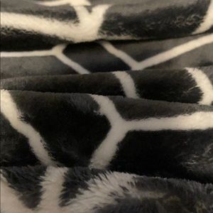 Meet your Posher, Maisara